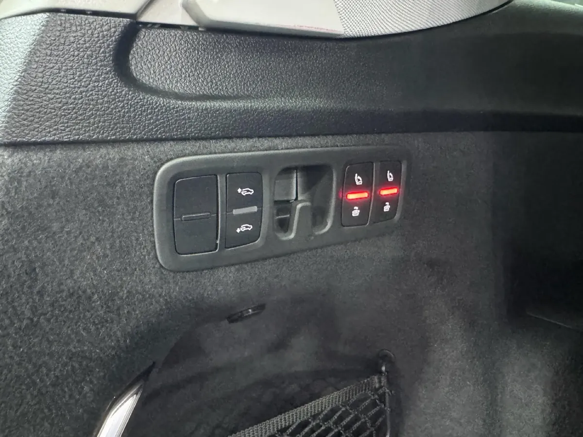 2021 Audi Q7 3.0T 340HP V6 8AT,autocango,china used car exporter,china ev exporter,chinese used car exporter,chinese used ev exporter