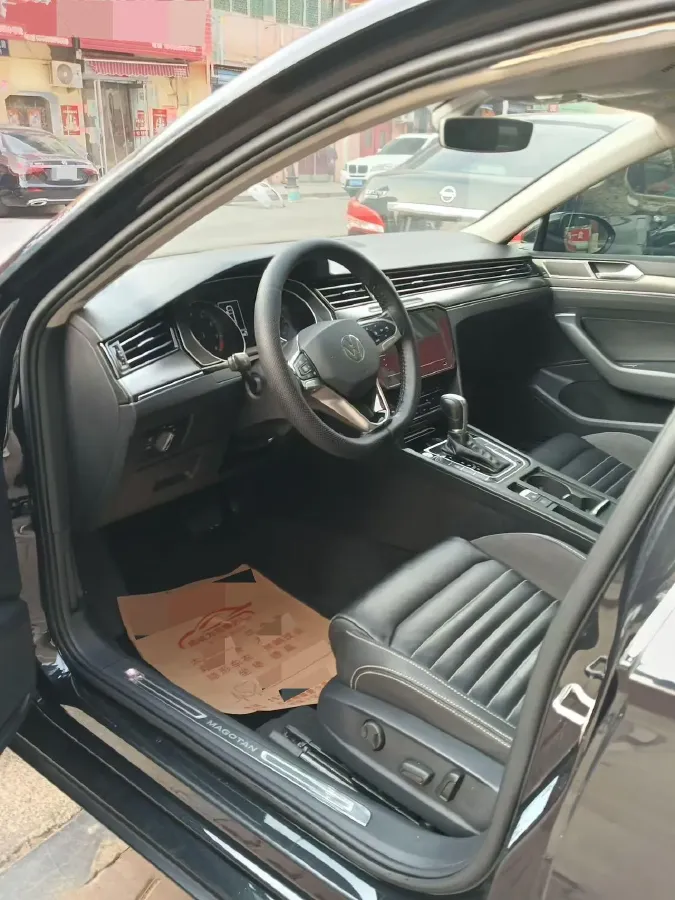 2020 Volkswagen Magotan 2.0T 186HP L4 7DCT,autocango,china used car exporter,china ev exporter,chinese used car exporter,chinese used ev exporter