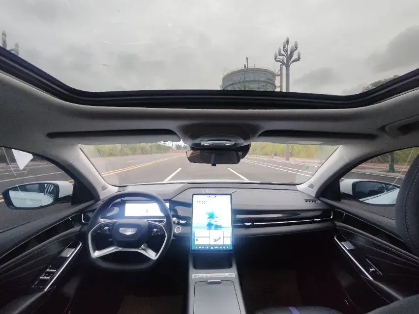 2024 Geely Preface 1.5T 163HP L4 3DHT Hybrid,autocango,china used car exporter,china ev exporter,chinese used car exporter,chinese used ev exporter