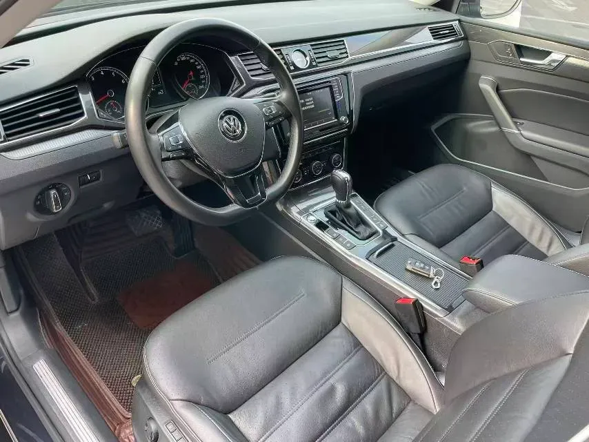 2017 Volkswagen Passat 1.8T 180HP L4 7DCT,autocango,china used car exporter,china ev exporter,chinese used car exporter,chinese used ev exporter