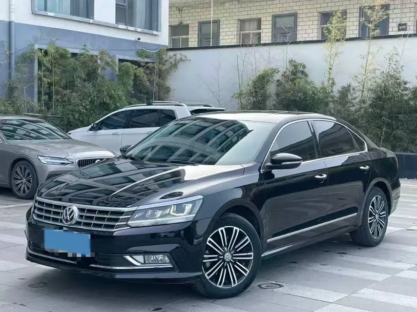 2017 Volkswagen Passat 1.8T 180HP L4 7DCT,autocango,china used car exporter,china ev exporter,chinese used car exporter,chinese used ev exporter