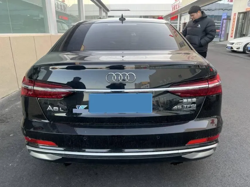 2024 Audi A6L 2.0T 245HP L4 7DCT,autocango,china used car exporter,china ev exporter,chinese used car exporter,chinese used ev exporter