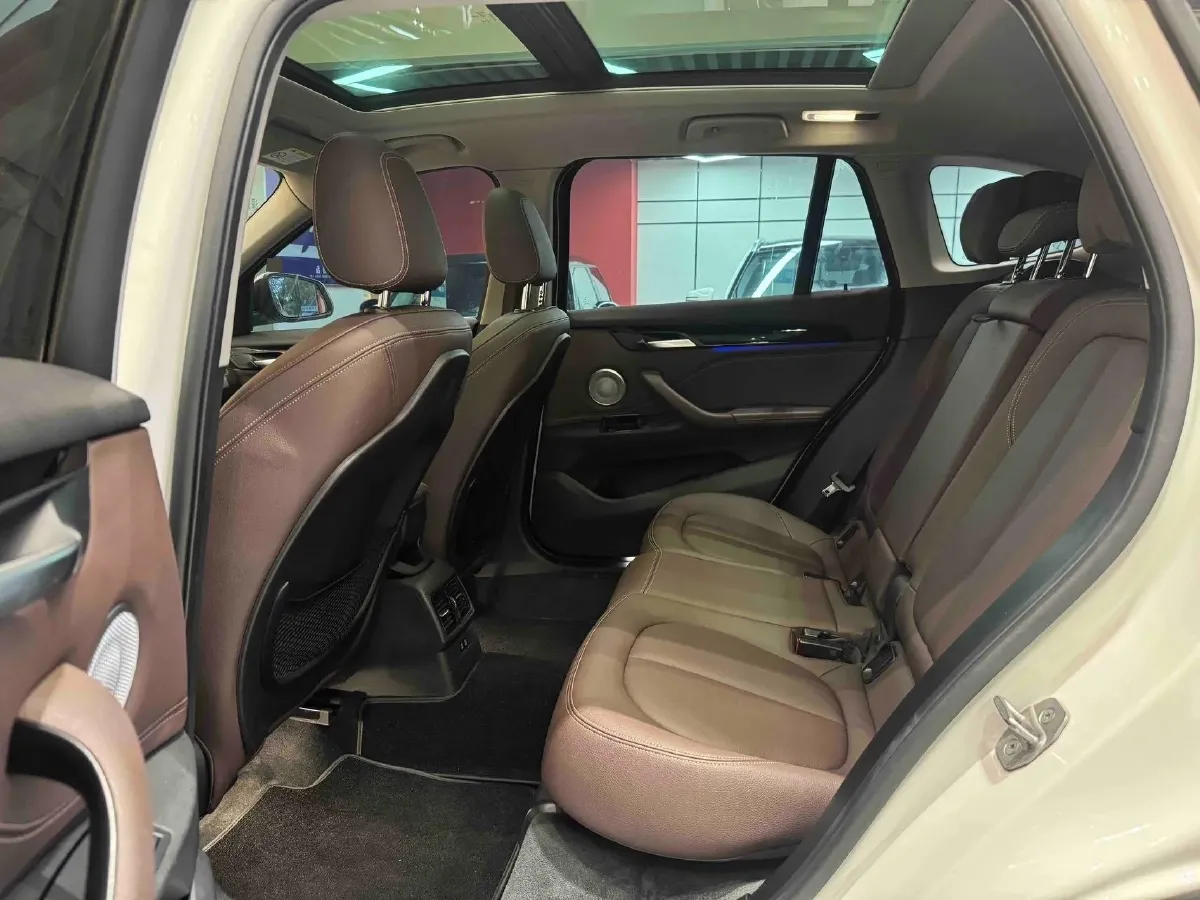 2020 BMW X1 1.5T 140HP L3 7DCT,autocango,china used car exporter,china ev exporter,chinese used car exporter,chinese used ev exporter