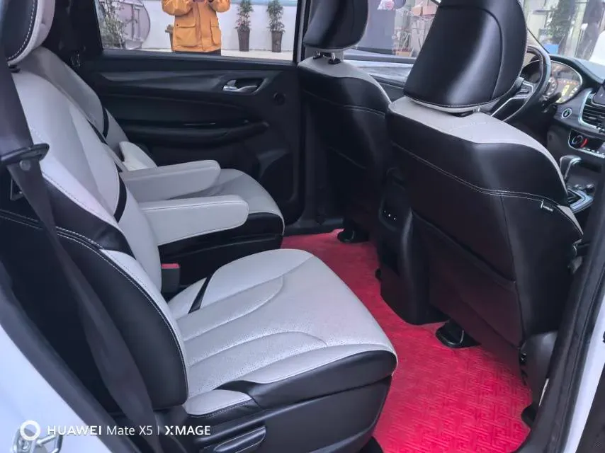 2017 BaoJun 730 1.5T 150HP L4 6DCT,autocango,china used car exporter,china ev exporter,chinese used car exporter,chinese used ev exporter