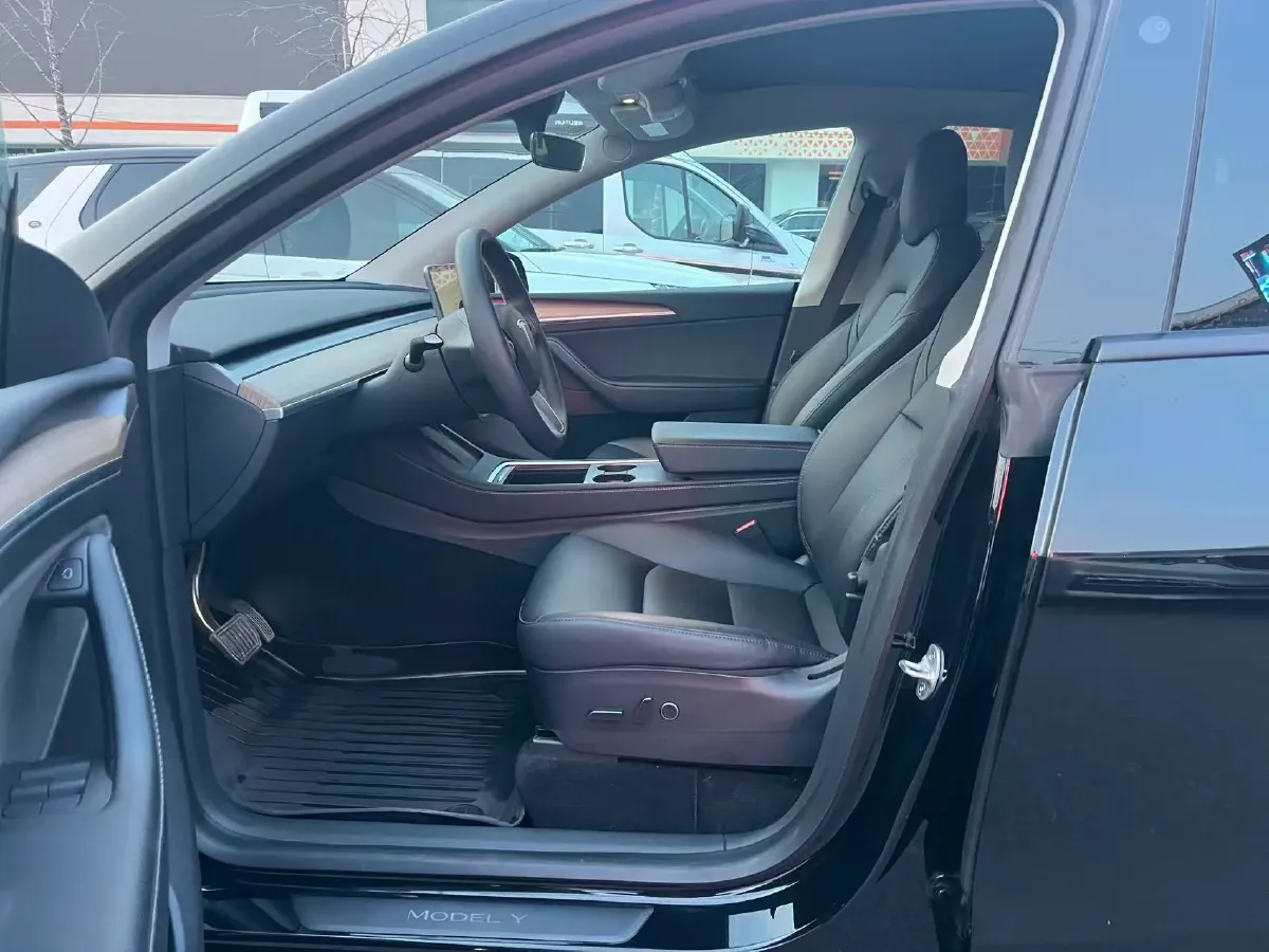 2022 Tesla Model Y BEV 60KWH,autocango,china used car exporter,china ev exporter,chinese used car exporter,chinese used ev exporter