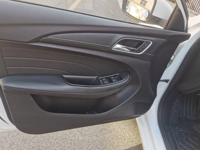 2020 Roewe i5 1.5L 120HP L4 CVT,autocango,china used car exporter,china ev exporter,chinese used car exporter,chinese used ev exporter