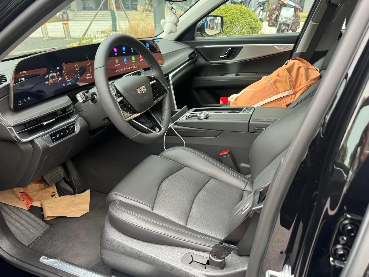 2026 Cadillac CT6 2.0T 237HP L4 10AT,autocango,china used car exporter,china ev exporter,chinese used car exporter,chinese used ev exporter