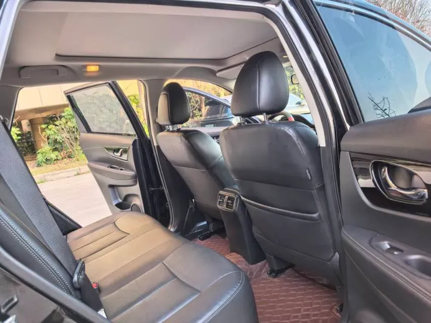 2023 Nissan X-Trail 2.0L 151HP L4 CVT,autocango,china used car exporter,china ev exporter,chinese used car exporter,chinese used ev exporter