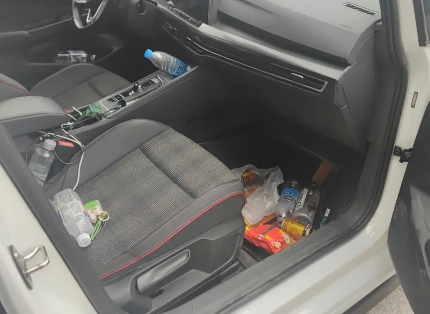 2021 Volkswagen GolfGTI 2.0T 220HP L4 7DCT,autocango,china used car exporter,china ev exporter,chinese used car exporter,chinese used ev exporter