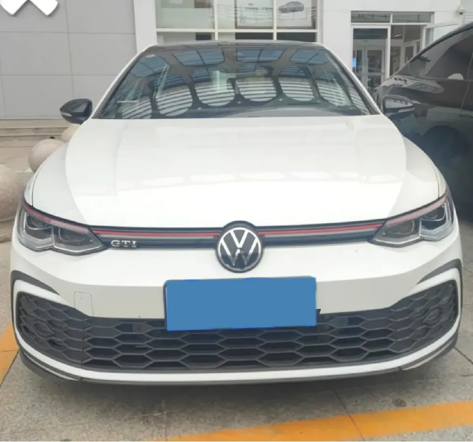 2021 Volkswagen GolfGTI 2.0T 220HP L4 7DCT,autocango,china used car exporter,china ev exporter,chinese used car exporter,chinese used ev exporter