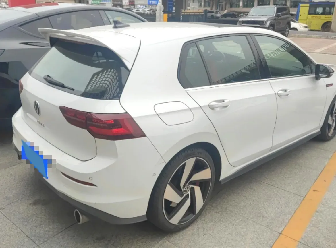 2021 Volkswagen GolfGTI 2.0T 220HP L4 7DCT,autocango,china used car exporter,china ev exporter,chinese used car exporter,chinese used ev exporter