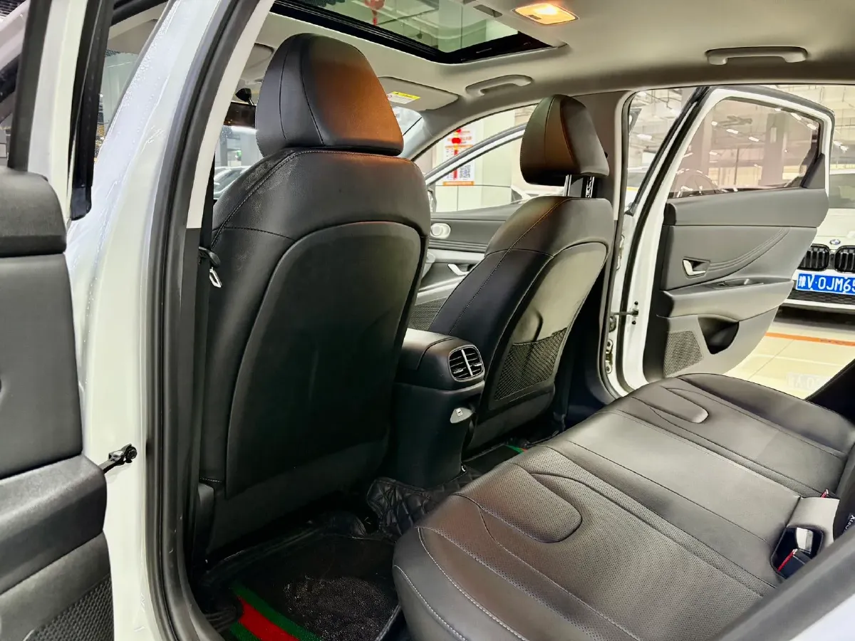 2022 Hyundai Elantra 1.5L 115HP L4 CVT,autocango,china used car exporter,china ev exporter,chinese used car exporter,chinese used ev exporter