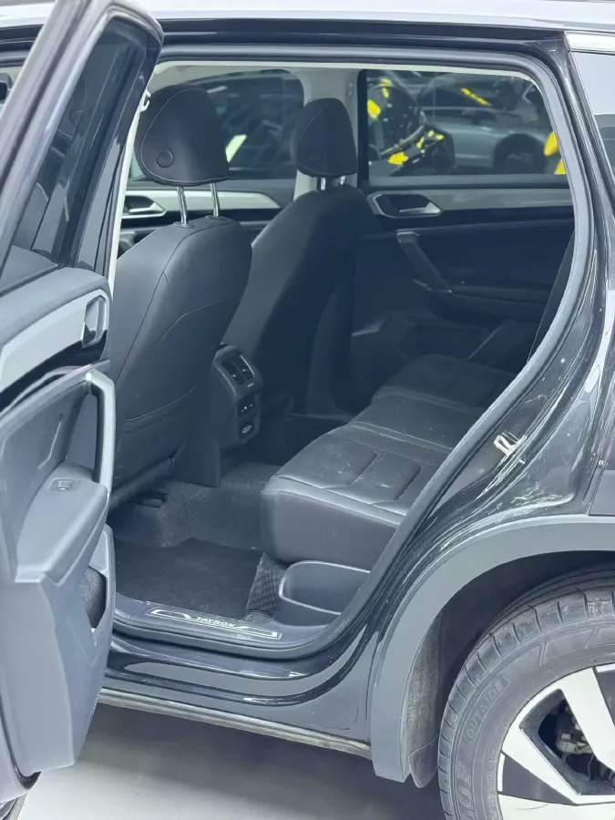 2019 Volkswagen Tayron 2.0T 186HP L4 7DCT,autocango,china used car exporter,china ev exporter,chinese used car exporter,chinese used ev exporter