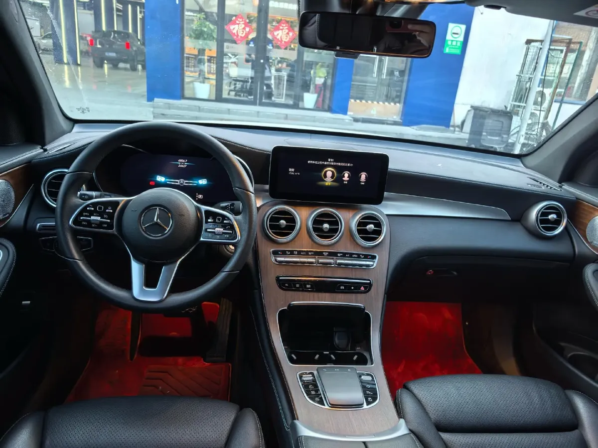 2021 Mercedes-Benz GLC Class 2.0T 258HP L4 9AT,autocango,china used car exporter,china ev exporter,chinese used car exporter,chinese used ev exporter