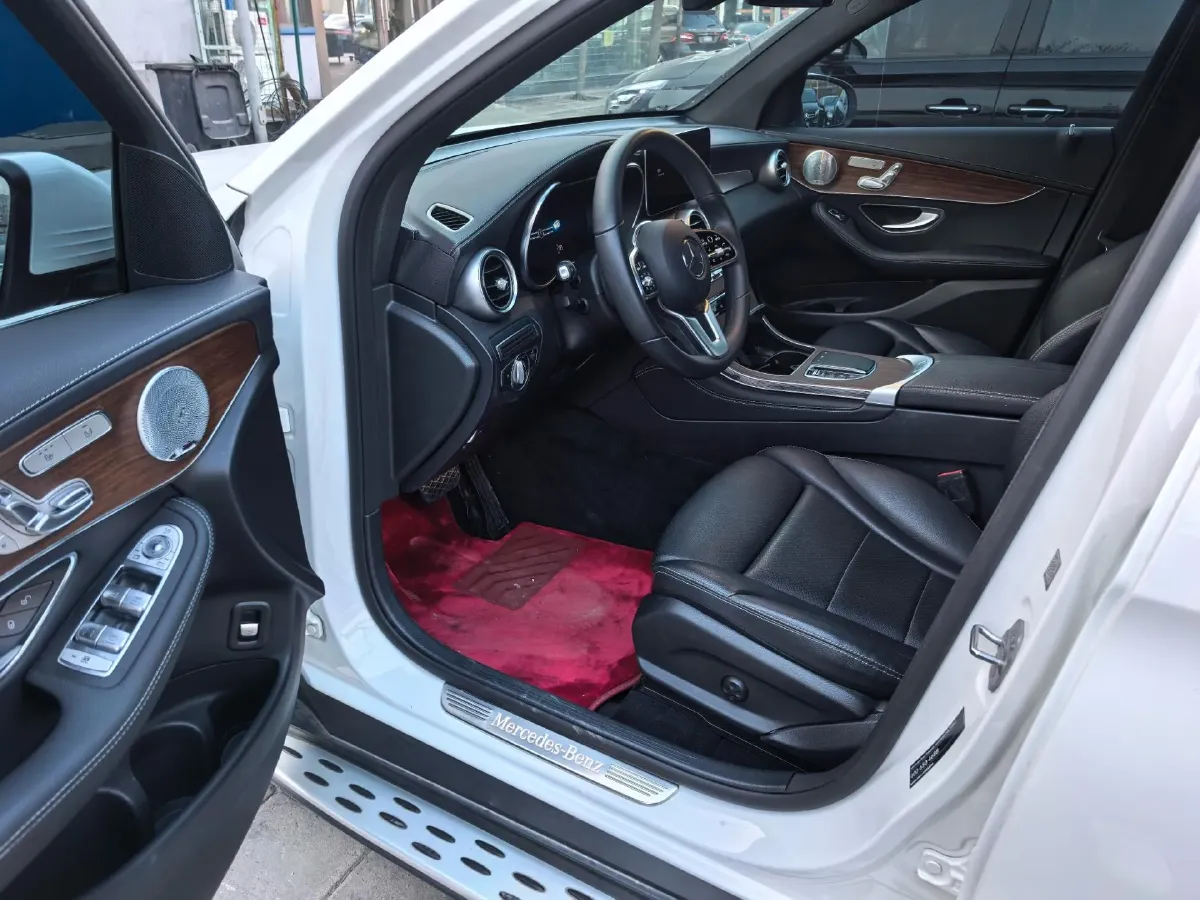 2021 Mercedes-Benz GLC Class 2.0T 258HP L4 9AT,autocango,china used car exporter,china ev exporter,chinese used car exporter,chinese used ev exporter