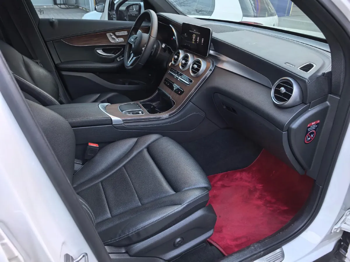 2021 Mercedes-Benz GLC Class 2.0T 258HP L4 9AT,autocango,china used car exporter,china ev exporter,chinese used car exporter,chinese used ev exporter