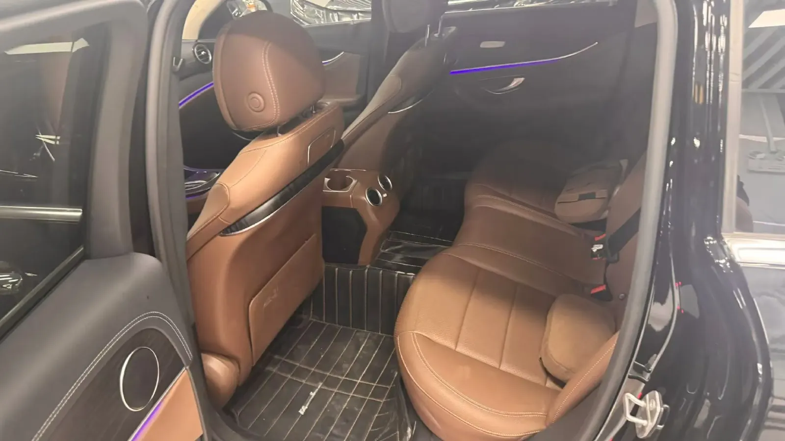 2020 Mercedes-Benz E Class 2.0T 258HP L4 9AT,autocango,china used car exporter,china ev exporter,chinese used car exporter,chinese used ev exporter