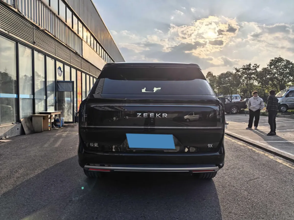 2025 Zeekr 9X 2.0T 279HP L4 1DHT PHEV,autocango,china used car exporter,china ev exporter,chinese used car exporter,chinese used ev exporter