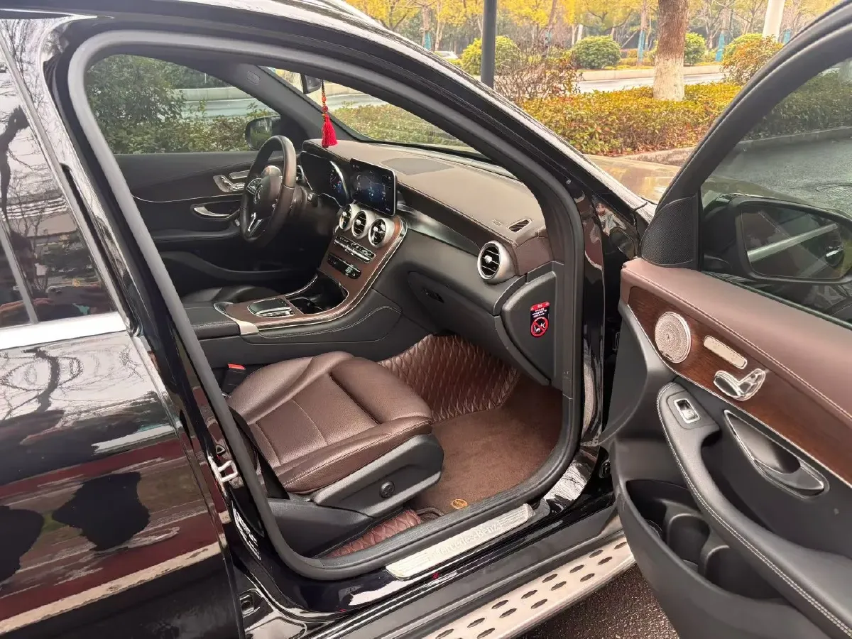 2021 Mercedes-Benz GLC Class 2.0T 197HP L4 9AT,autocango,china used car exporter,china ev exporter,chinese used car exporter,chinese used ev exporter