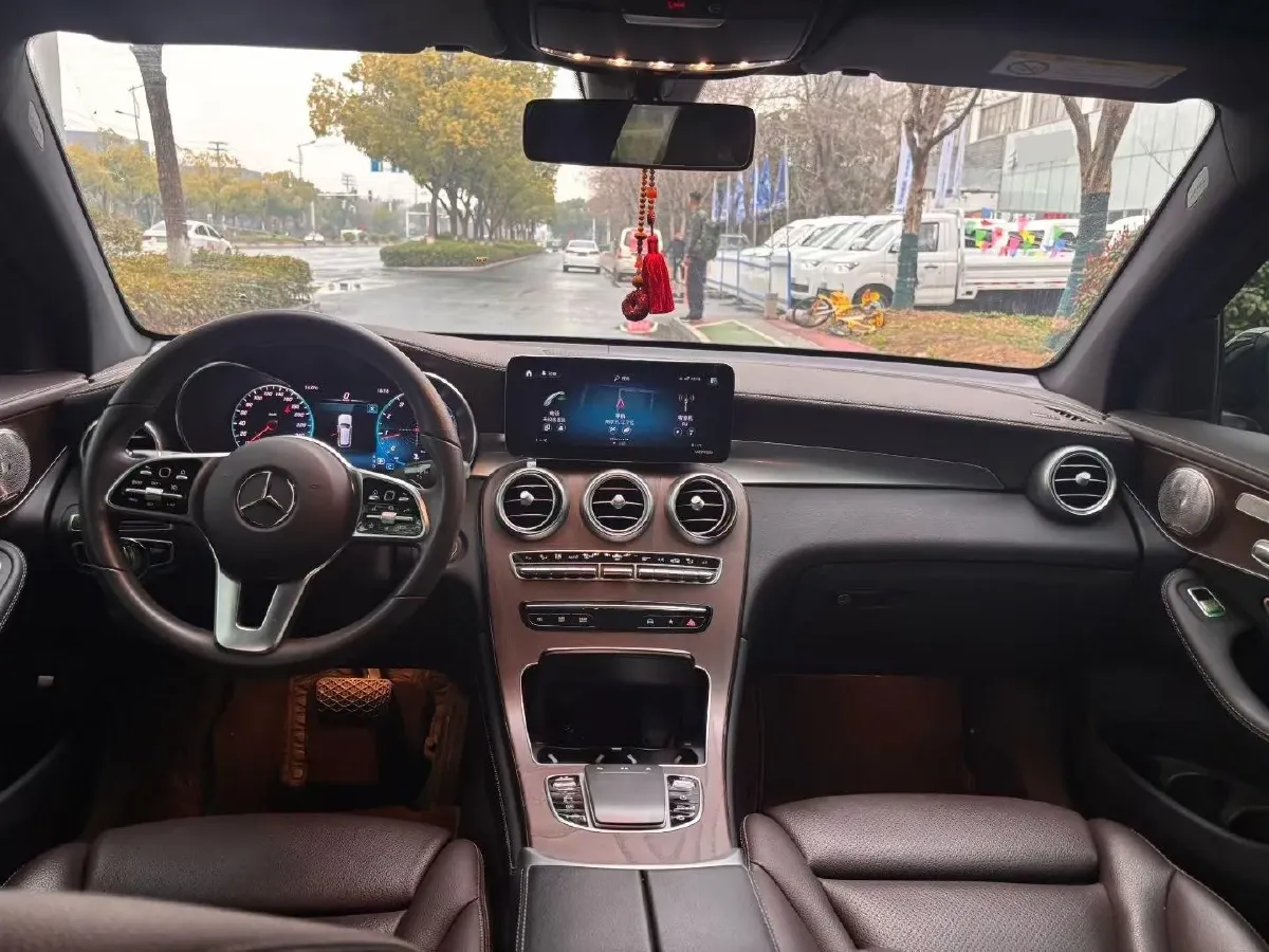 2021 Mercedes-Benz GLC Class 2.0T 197HP L4 9AT,autocango,china used car exporter,china ev exporter,chinese used car exporter,chinese used ev exporter