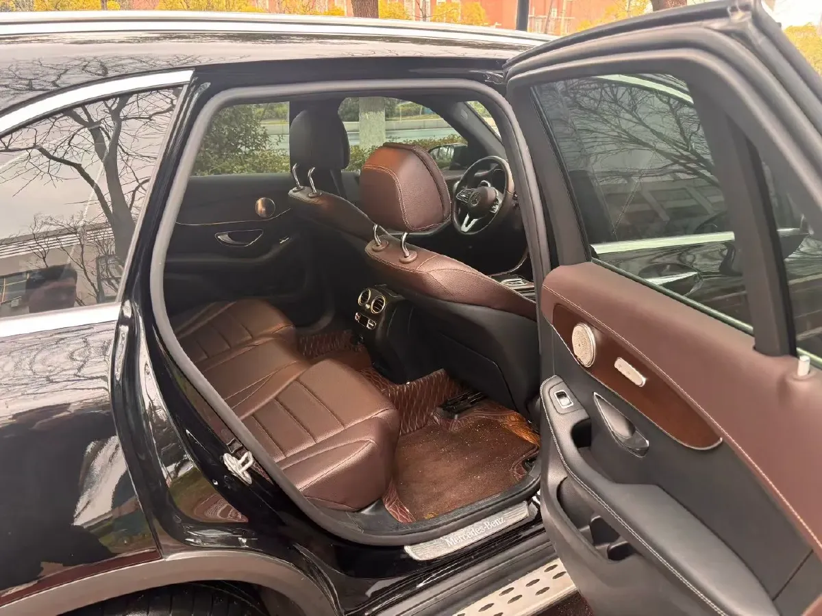 2021 Mercedes-Benz GLC Class 2.0T 197HP L4 9AT,autocango,china used car exporter,china ev exporter,chinese used car exporter,chinese used ev exporter