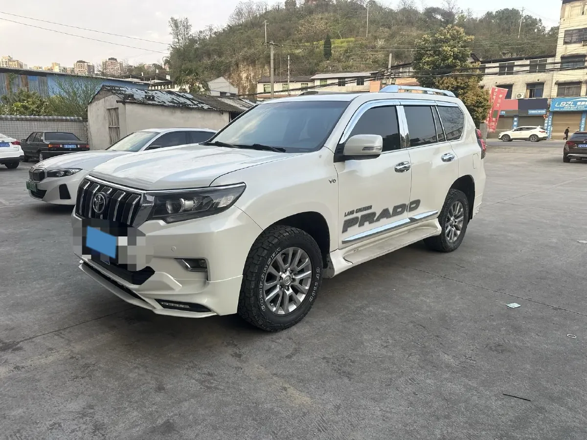 2018 Land Rover Discovery Sport 2.0T 241HP L4 9AT,autocango,china used car exporter,china ev exporter,chinese used car exporter,chinese used ev exporter