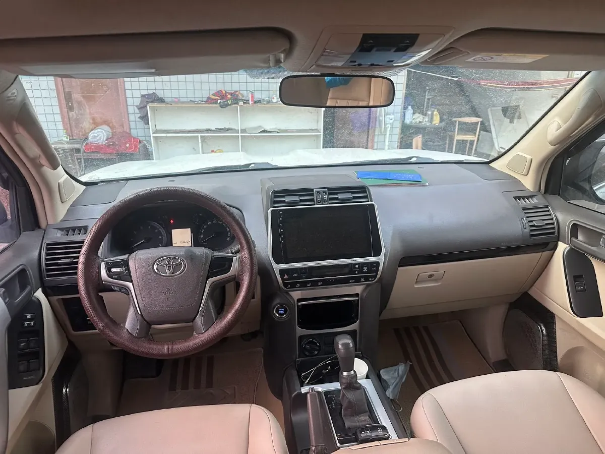 2018 Land Rover Discovery Sport 2.0T 241HP L4 9AT,autocango,china used car exporter,china ev exporter,chinese used car exporter,chinese used ev exporter