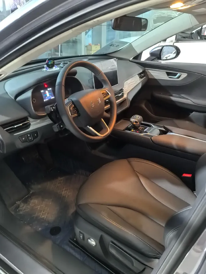 2024 HongQi E-QM5 BEV 72KWH,autocango,china used car exporter,china ev exporter,chinese used car exporter,chinese used ev exporter