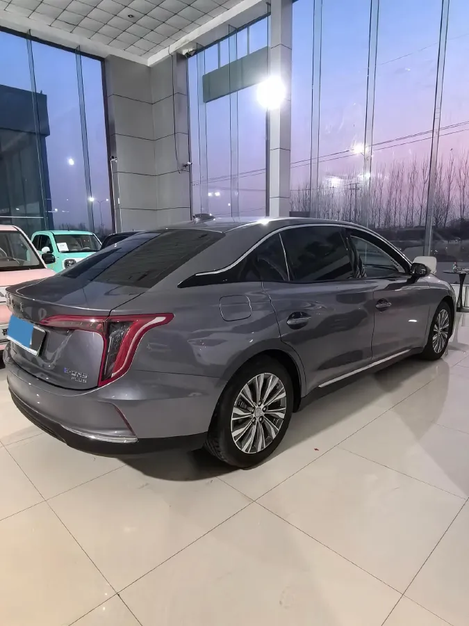 2024 HongQi E-QM5 BEV 72KWH,autocango,china used car exporter,china ev exporter,chinese used car exporter,chinese used ev exporter