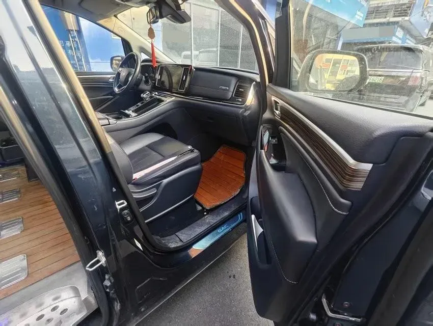 2021 GAC Trumpchi M8 2.0T 252HP L4 8AT,autocango,china used car exporter,china ev exporter,chinese used car exporter,chinese used ev exporter