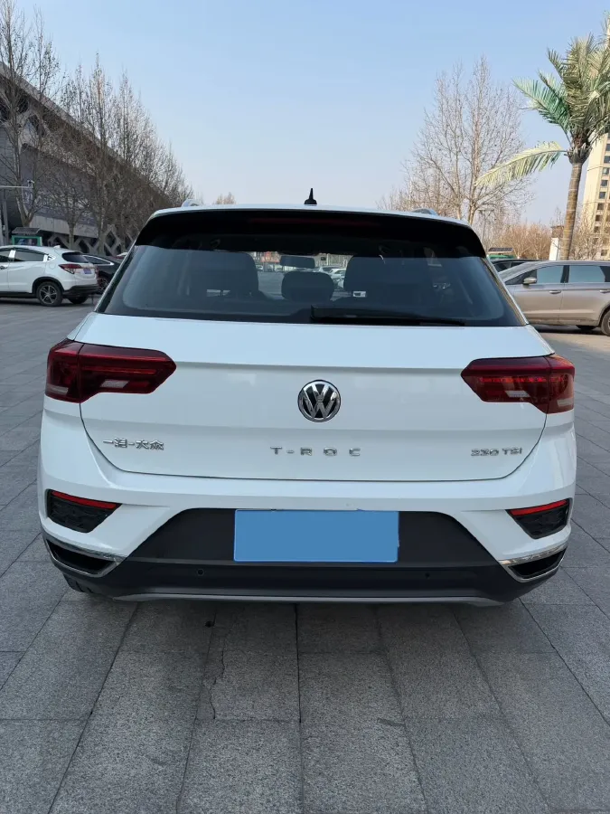 2019 Volkswagen T-Roc 1.4T 131HP L4 7DCT,autocango,china used car exporter,china ev exporter,chinese used car exporter,chinese used ev exporter