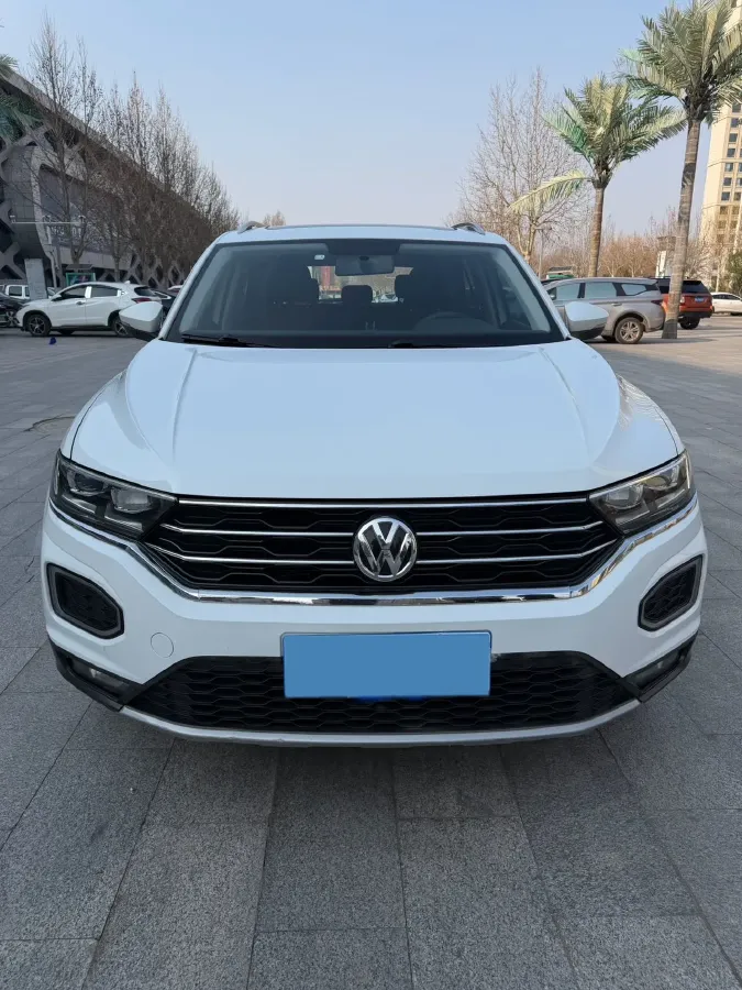 2019 Volkswagen T-Roc 1.4T 131HP L4 7DCT,autocango,china used car exporter,china ev exporter,chinese used car exporter,chinese used ev exporter