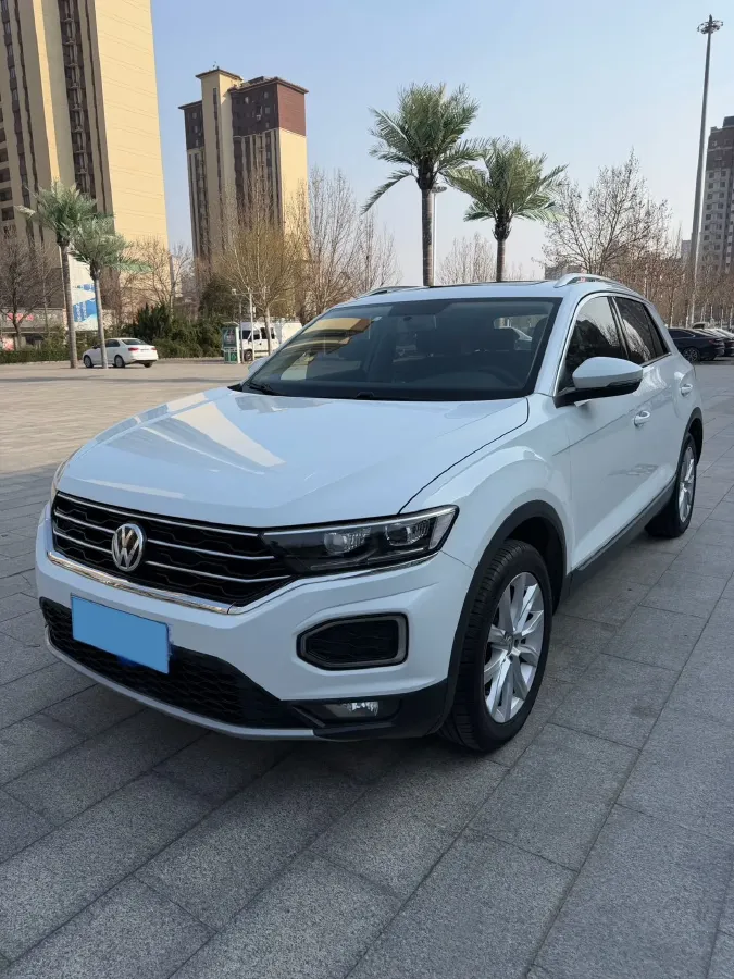 2019 Volkswagen T-Roc 1.4T 131HP L4 7DCT,autocango,china used car exporter,china ev exporter,chinese used car exporter,chinese used ev exporter