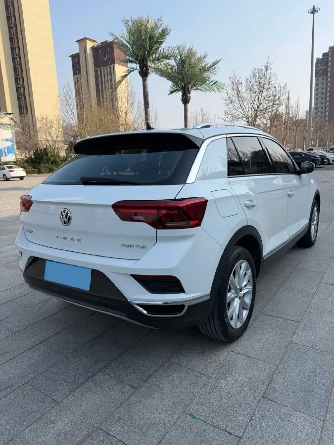 2019 Volkswagen T-Roc 1.4T 131HP L4 7DCT,autocango,china used car exporter,china ev exporter,chinese used car exporter,chinese used ev exporter