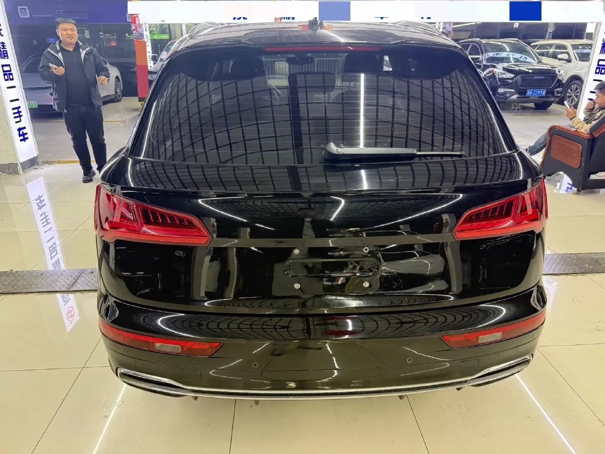 2018 Audi Q5L 2.0T 190HP L4 7DCT,autocango,china used car exporter,china ev exporter,chinese used car exporter,chinese used ev exporter