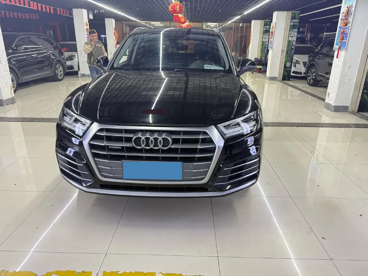 2018 Audi Q5L 2.0T 190HP L4 7DCT,autocango,china used car exporter,china ev exporter,chinese used car exporter,chinese used ev exporter