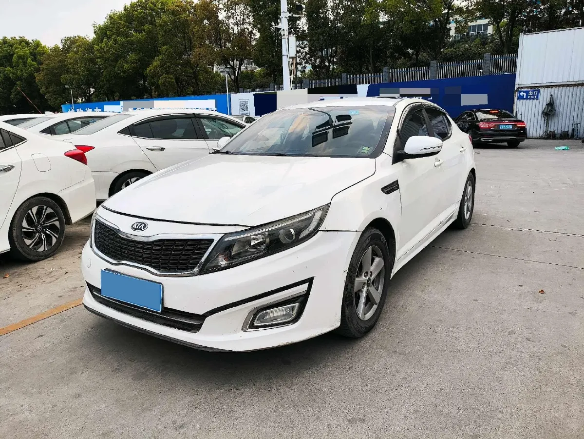 2016 Kia K5 2.0L 161HP L4 6AT,autocango,china used car exporter,china ev exporter,chinese used car exporter,chinese used ev exporter