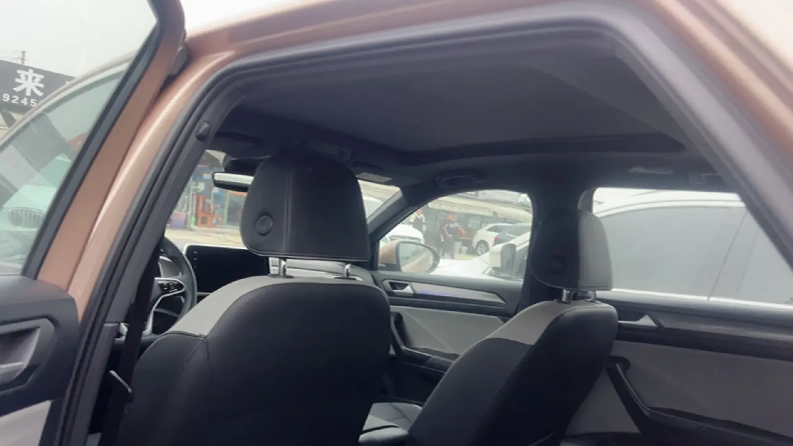 2023 Volkswagen T-Roc 1.5T 160HP L4 7DCT,autocango,china used car exporter,china ev exporter,chinese used car exporter,chinese used ev exporter