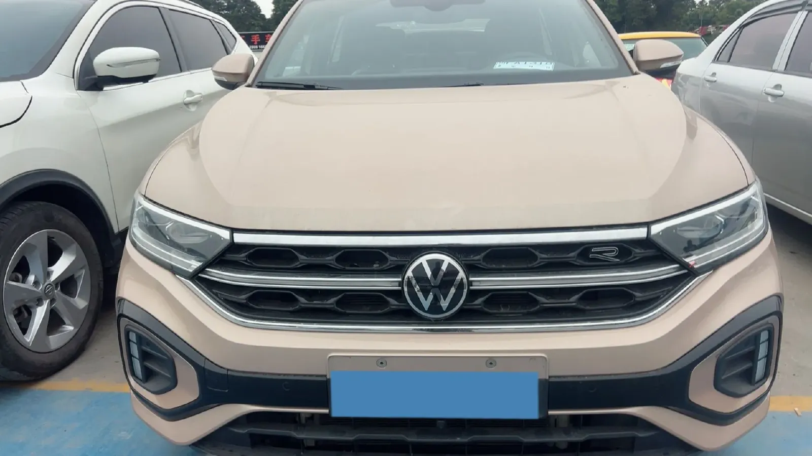 2023 Volkswagen T-Roc 1.5T 160HP L4 7DCT,autocango,china used car exporter,china ev exporter,chinese used car exporter,chinese used ev exporter