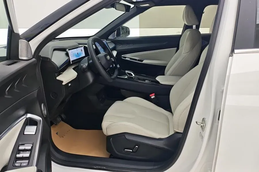 2023 Geely Azkarra 1.5T 181HP L4 7DCT,autocango,china used car exporter,china ev exporter,chinese used car exporter,chinese used ev exporter