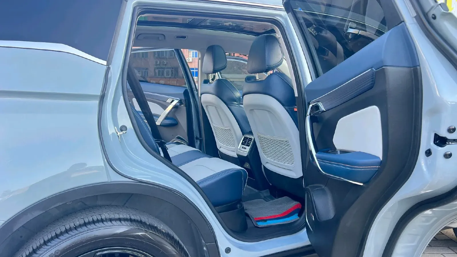 2022 Geely Azkarra 1.8T 184HP L4 7DCT,autocango,china used car exporter,china ev exporter,chinese used car exporter,chinese used ev exporter