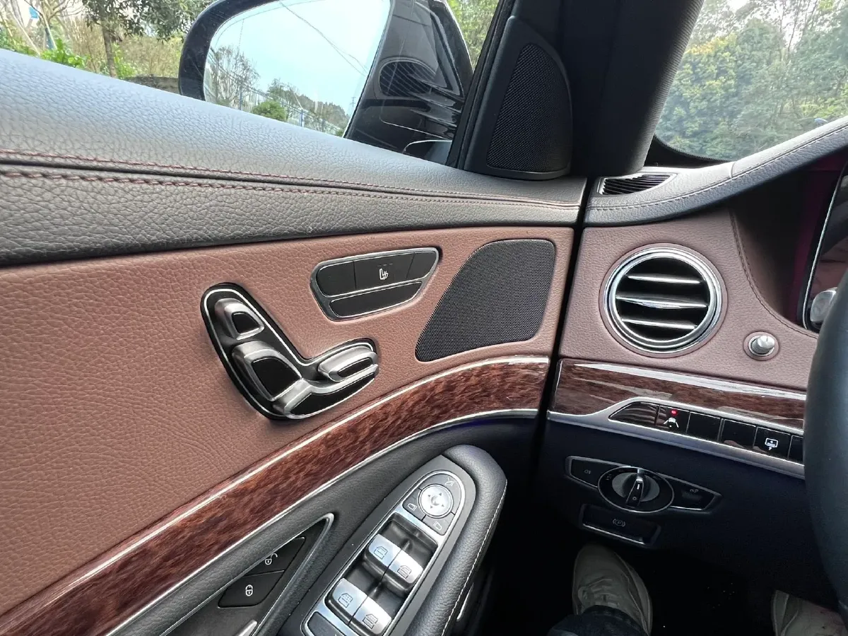 2020 Mercedes-Benz S Class 3.0T 299HP L6 9AT,autocango,china used car exporter,china ev exporter,chinese used car exporter,chinese used ev exporter