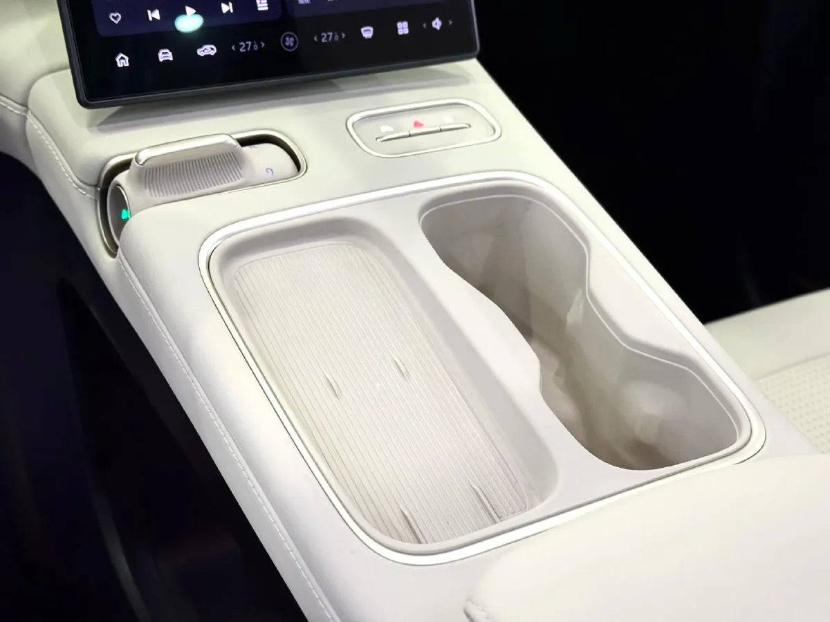 2024 NIO ES6 BEV 75KWH,autocango,china used car exporter,china ev exporter,chinese used car exporter,chinese used ev exporter