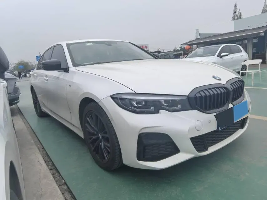 2022 BMW 3 Series 2.0T 184HP L4 8AT,autocango,china used car exporter,china ev exporter,chinese used car exporter,chinese used ev exporter