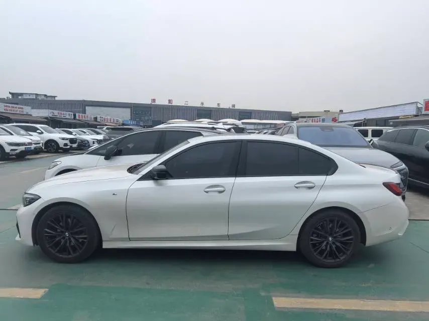 2022 BMW 3 Series 2.0T 184HP L4 8AT,autocango,china used car exporter,china ev exporter,chinese used car exporter,chinese used ev exporter