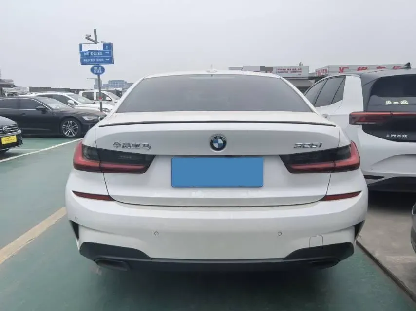 2022 BMW 3 Series 2.0T 184HP L4 8AT,autocango,china used car exporter,china ev exporter,chinese used car exporter,chinese used ev exporter