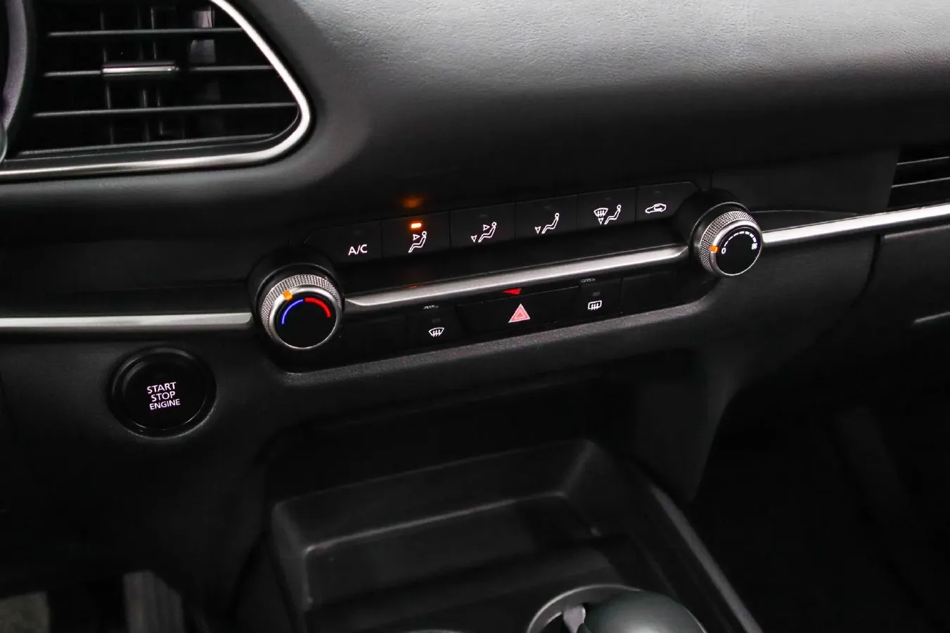 2022 Mazda CX-30 2.0L 158HP L4 6AT,autocango,china used car exporter,china ev exporter,chinese used car exporter,chinese used ev exporter