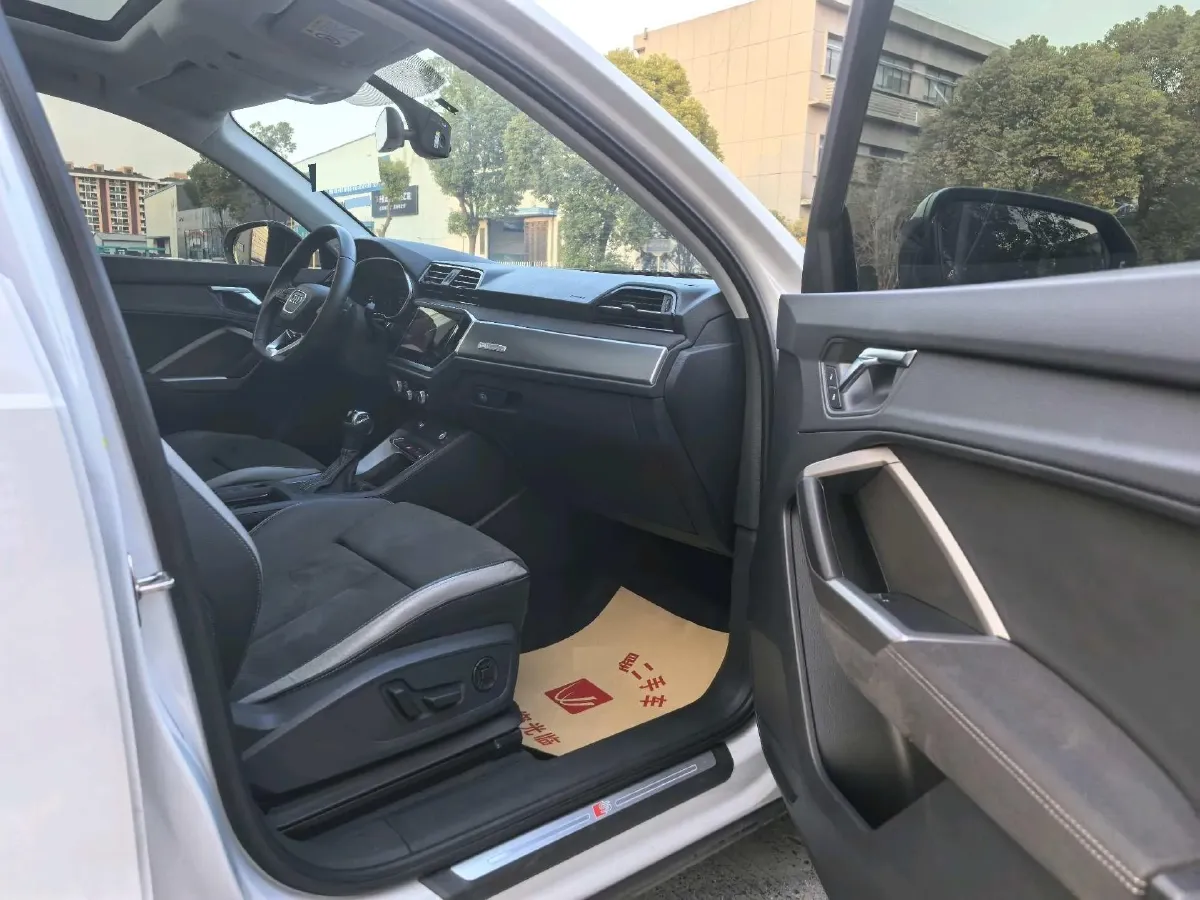 2023 Audi Q3 1.4T 150HP L4 7DCT,autocango,china used car exporter,china ev exporter,chinese used car exporter,chinese used ev exporter