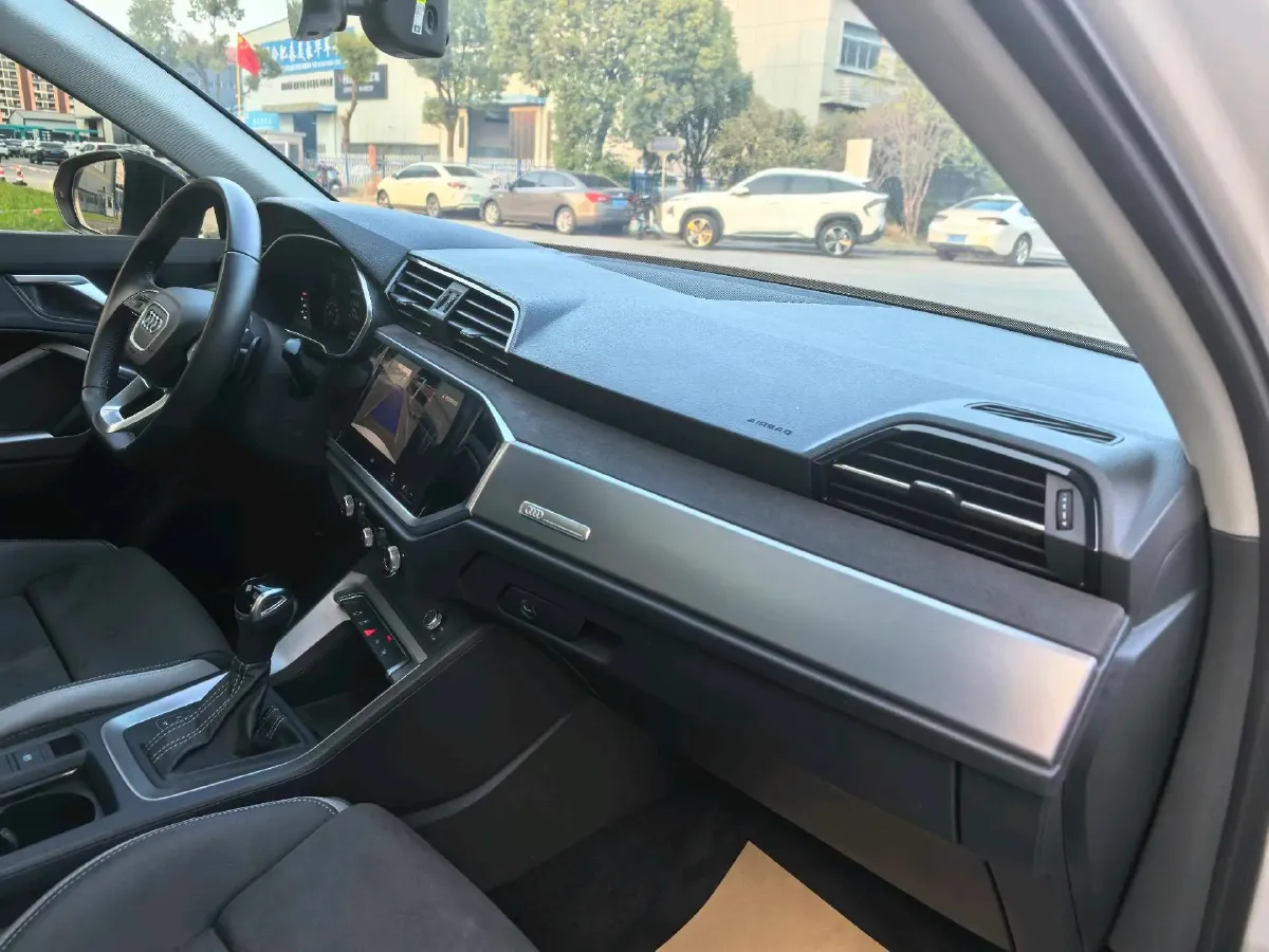 2023 Audi Q3 1.4T 150HP L4 7DCT,autocango,china used car exporter,china ev exporter,chinese used car exporter,chinese used ev exporter