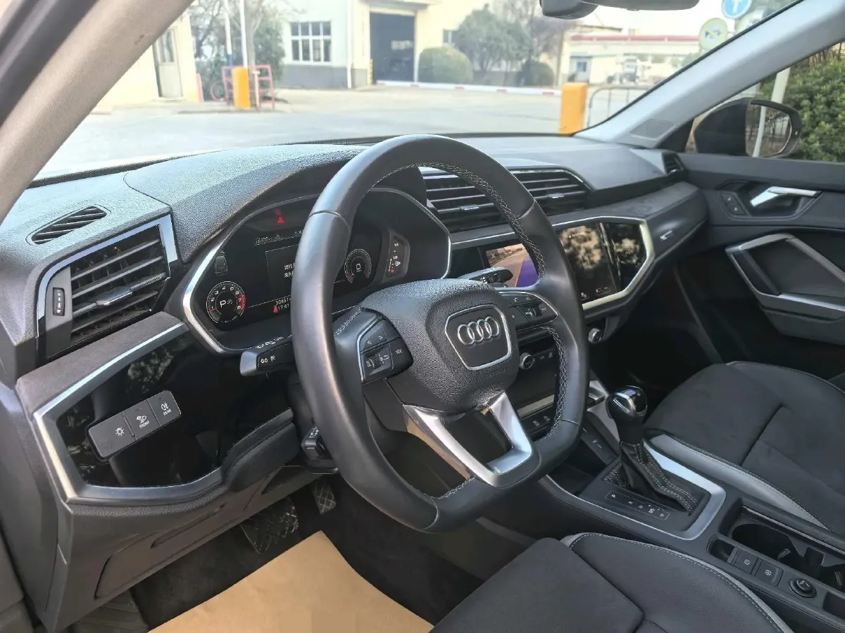 2023 Audi Q3 1.4T 150HP L4 7DCT,autocango,china used car exporter,china ev exporter,chinese used car exporter,chinese used ev exporter